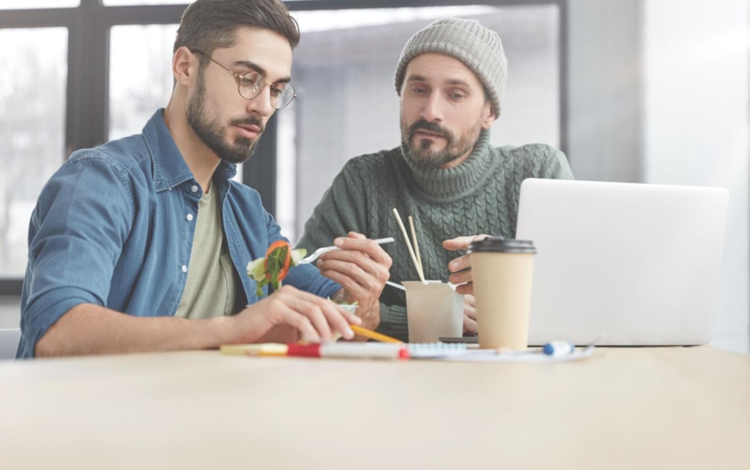 Espace créatif inspirant avec outils de création